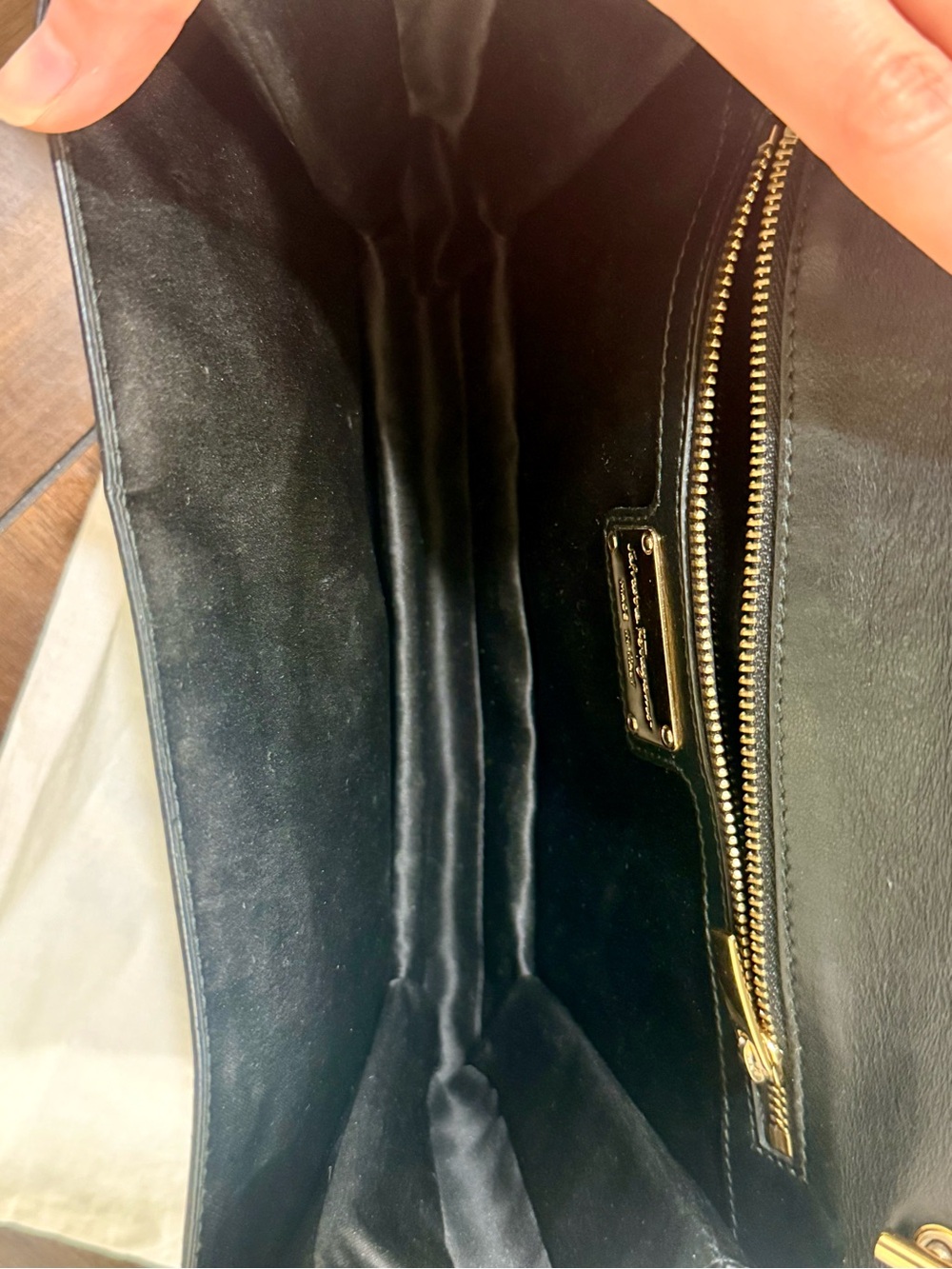 Salvatore Ferragamo Black Patent Vara Bow Chain Shoulder Bag - Picture 9 of 12
